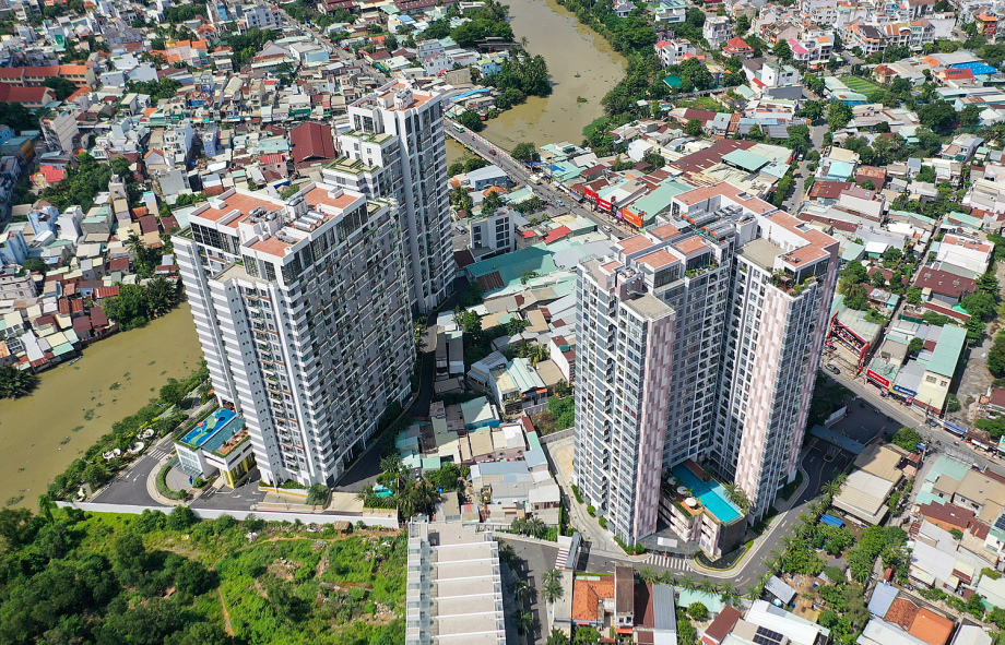 Tăng trưởng tín dụng bất động sản có dấu hiệu khởi sắc tại TP HCM và nhiều nơi trong cả nước.